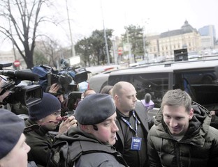 Messi llegó a Bucarest y armó un revuelo