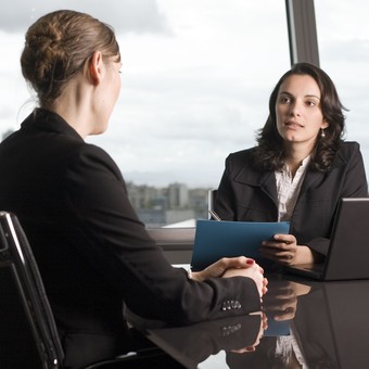 Entrevistas de trabajo: las 6 preguntas más difíciles y cómo responderlas sin fallar