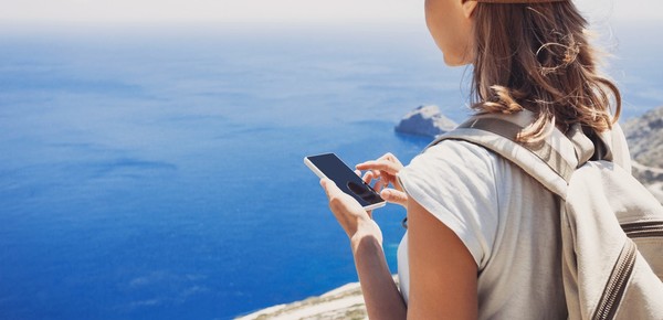 Emigrar a España: las 8 apps imprescindibles que te simplifican la vida y el trabajo en Europa