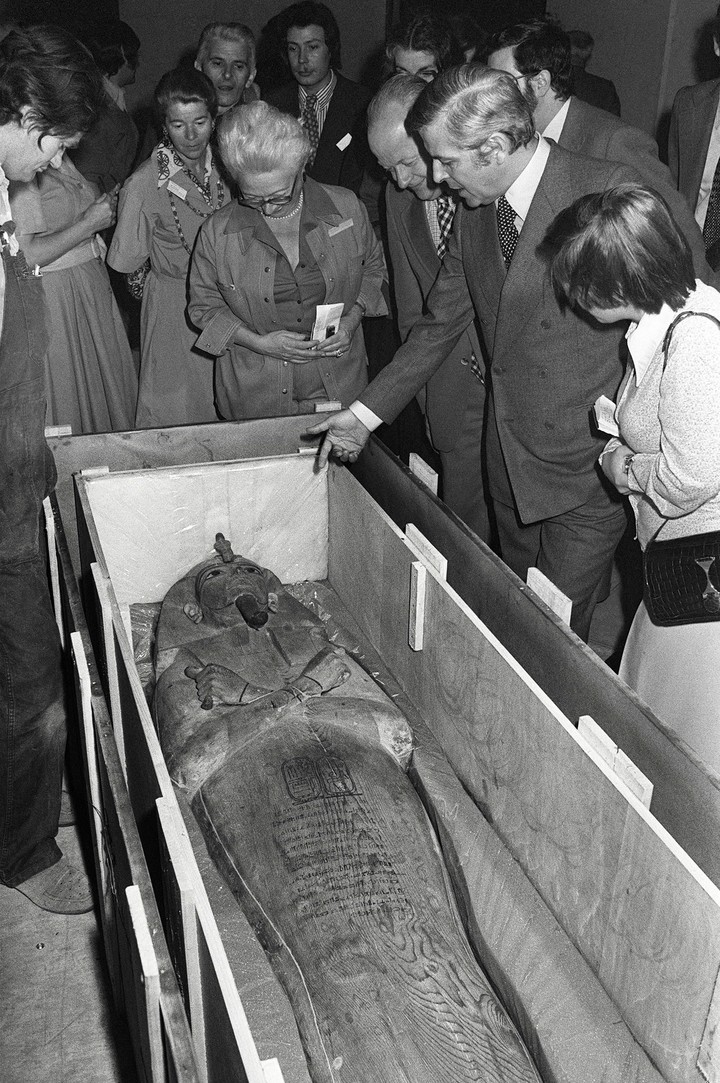El 11 de mayo de 1976 abrieron el sarcófago de Ramses II para una exhibición (AFP).