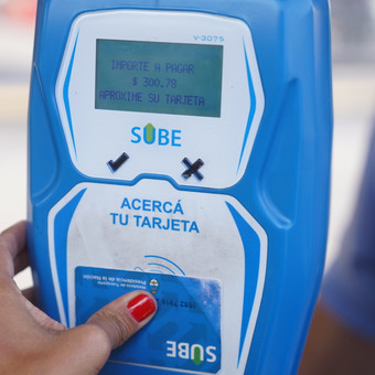 Tarjeta SUBE: 4 errores que te quitan el descuento del 50% o el 75% al combinar transportes