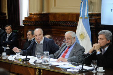 La oposición apura la caída del DNU que otorga a la SIDE $ 100.000 millones para gastos reservados