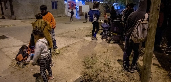 Niños y adolescentes: las ayudas del Estado redujeron la indigencia, pero no la pobreza