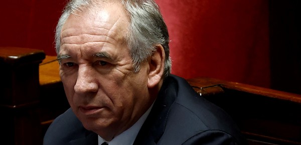La hija del primer ministro francés causó conmoción al revelar que fue víctima de abusos en su adolescencia
