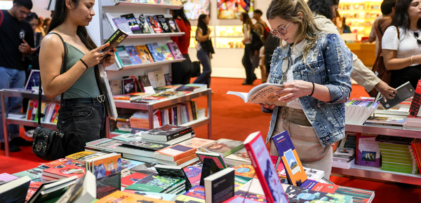 Feria del Libro 2025: los recomendados de hoy 9 de mayo